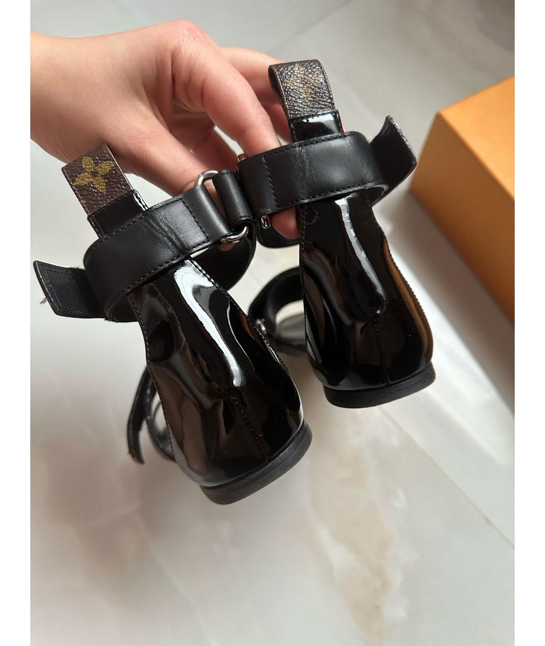 LOUIS VUITTON Черные кожаные сандалии, фото 5