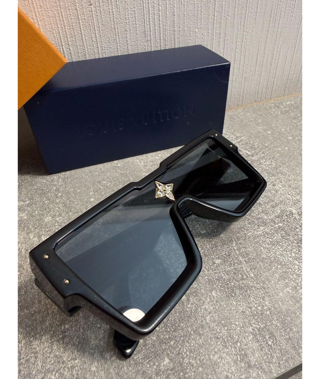 LOUIS VUITTON Черные пластиковые солнцезащитные очки, фото 2