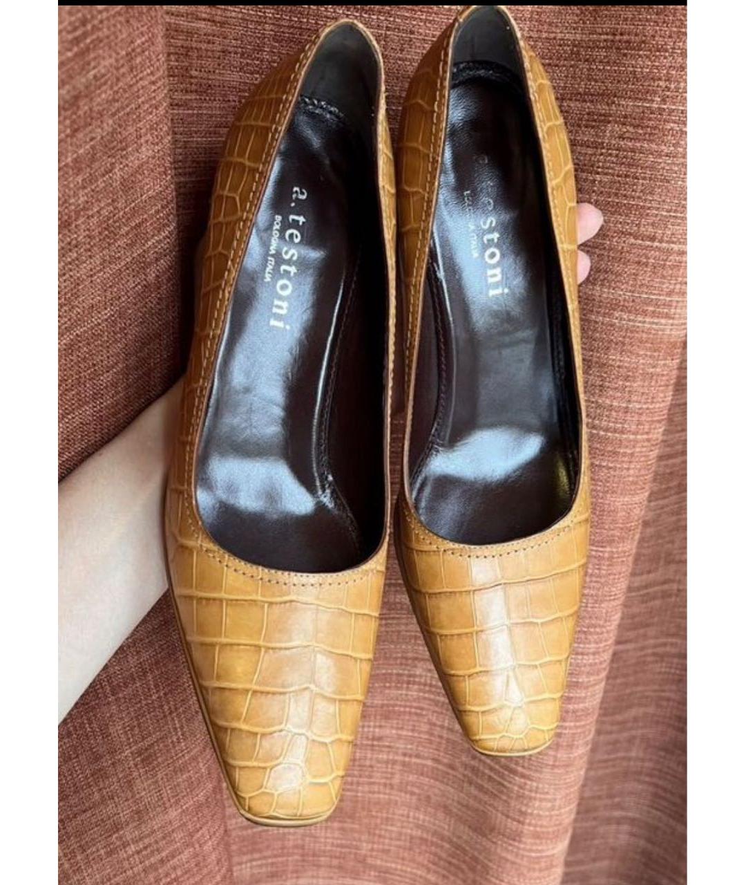 TESTONI Горчичные туфли из экзотической кожи, фото 5