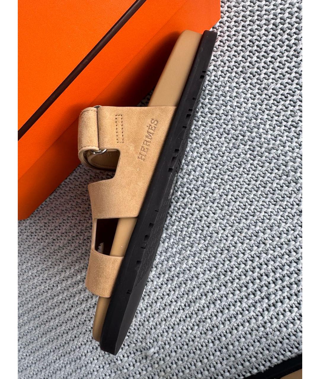 HERMES Бежевые замшевые шлепанцы, фото 8