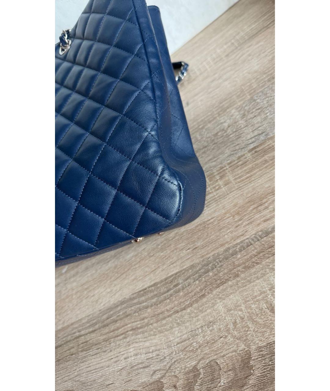 CHANEL Темно-синяя кожаная сумка тоут, фото 3