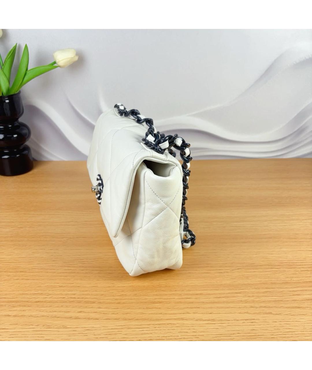 CHANEL Белая кожаная сумка через плечо, фото 3