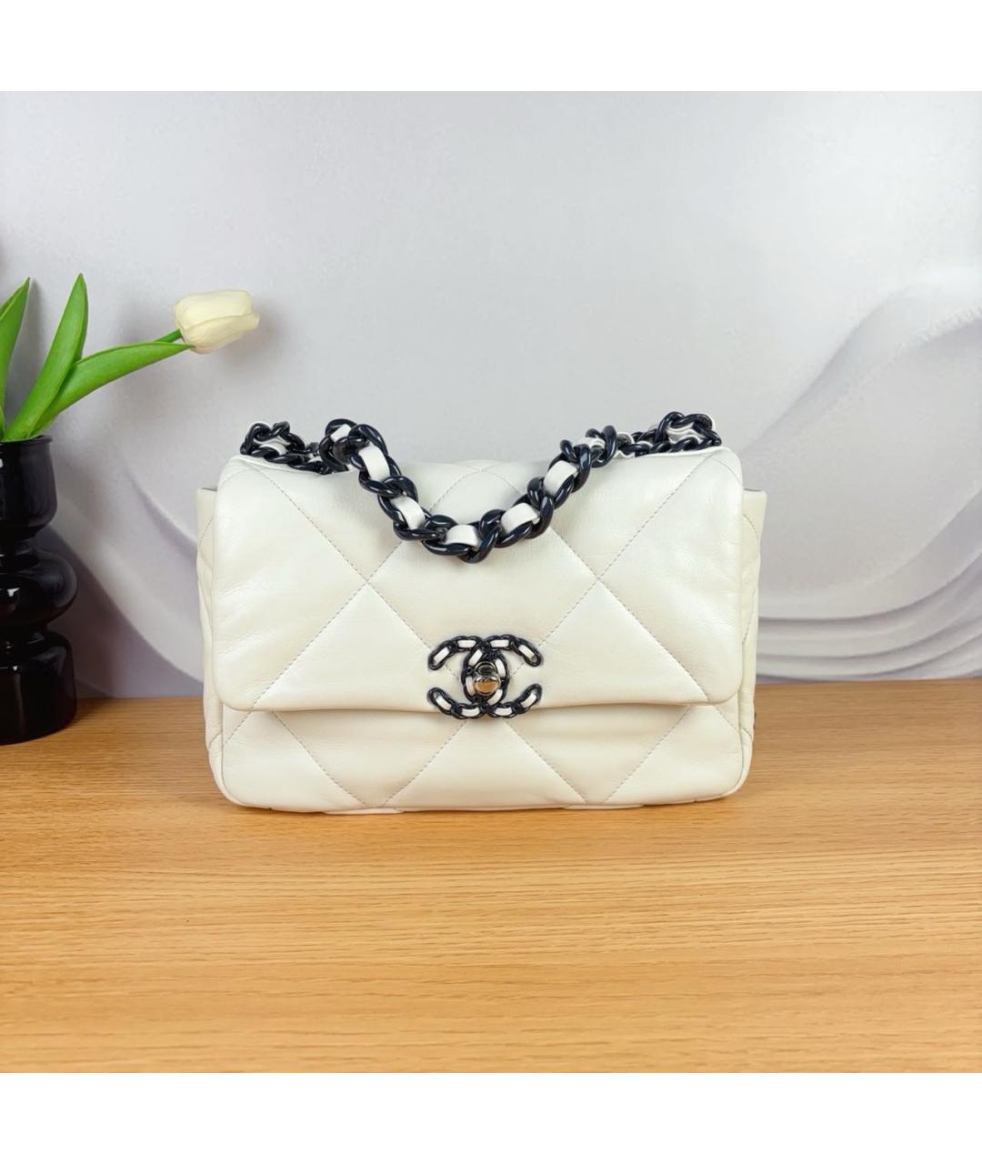CHANEL Белая кожаная сумка через плечо, фото 2