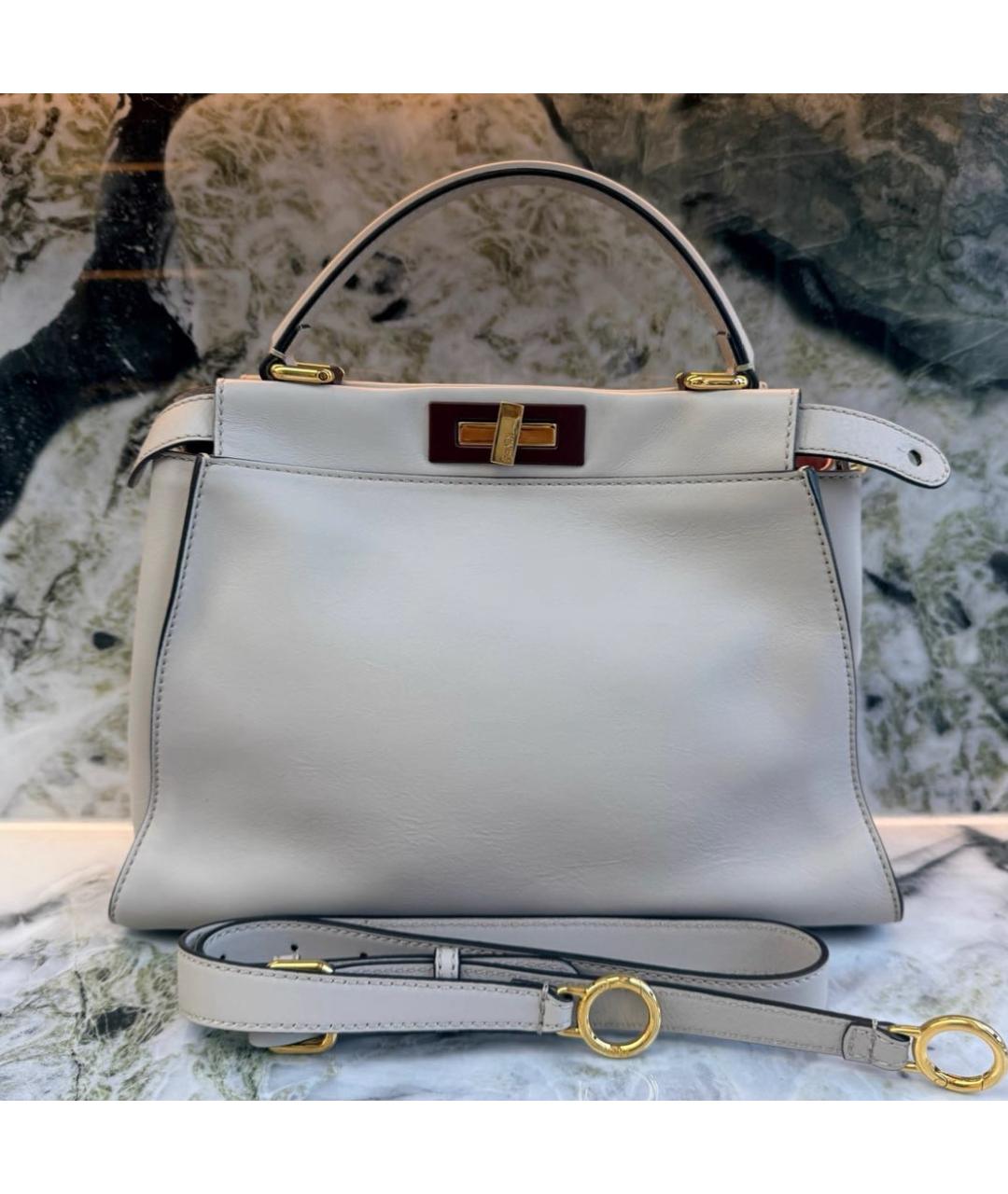 FENDI Бежевая кожаная сумка с короткими ручками, фото 3