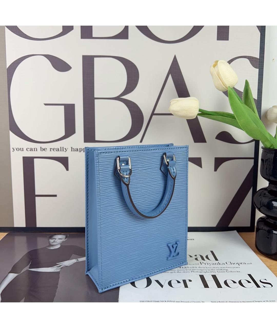 LOUIS VUITTON Голубая кожаная сумка с короткими ручками, фото 3