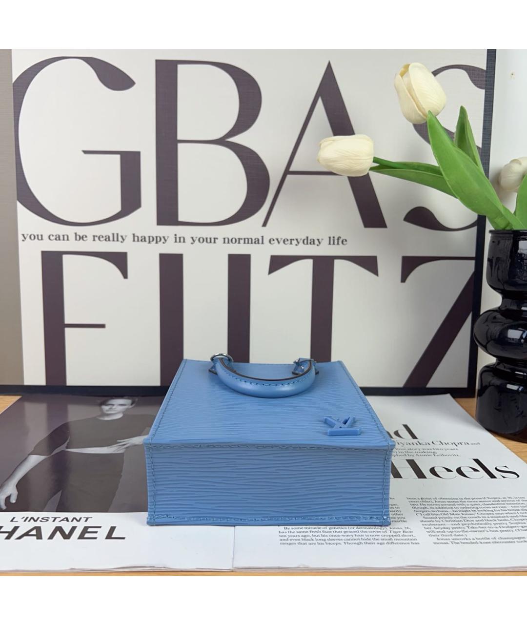 LOUIS VUITTON Голубая кожаная сумка с короткими ручками, фото 6