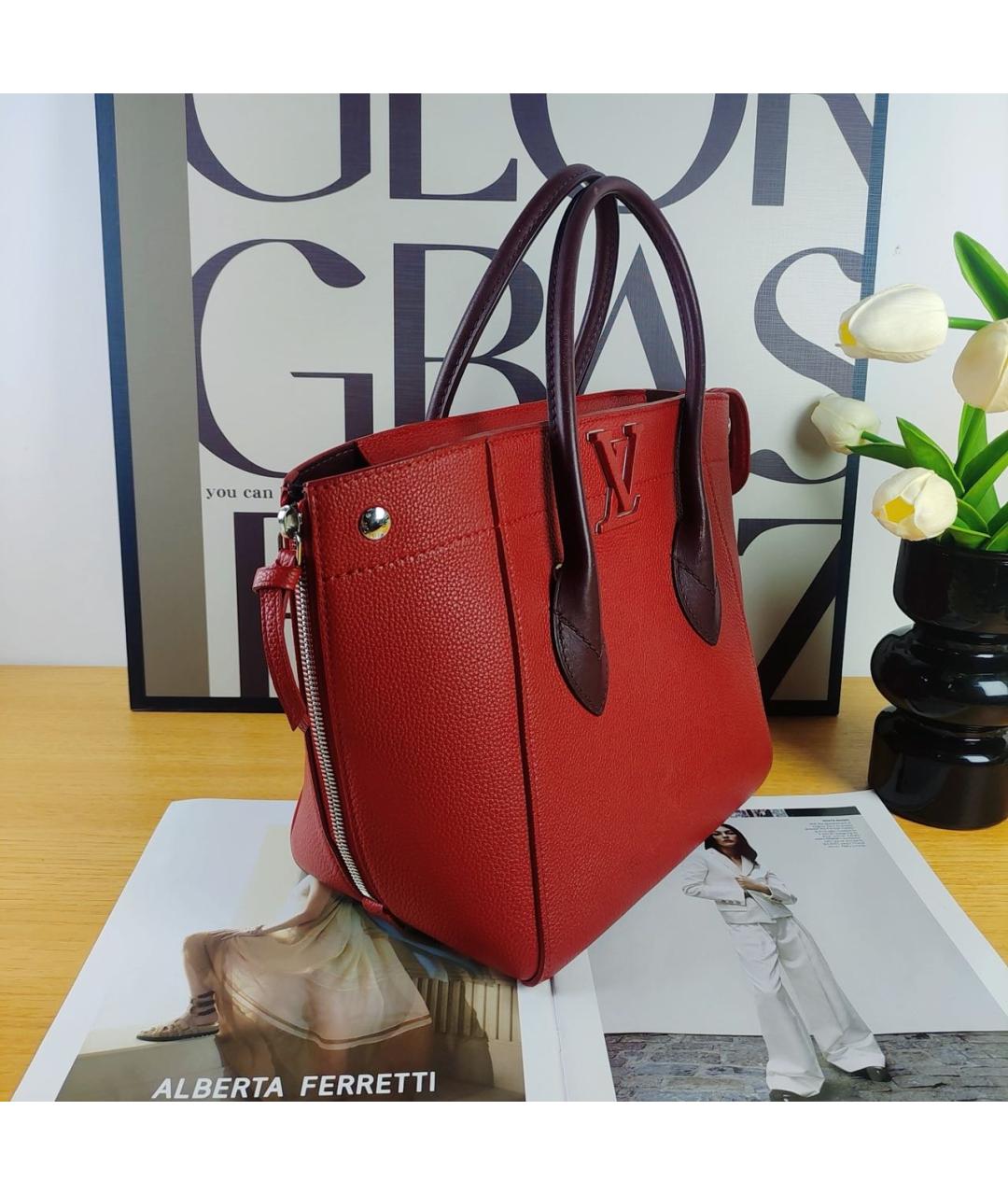 LOUIS VUITTON Красная кожаная сумка через плечо, фото 3