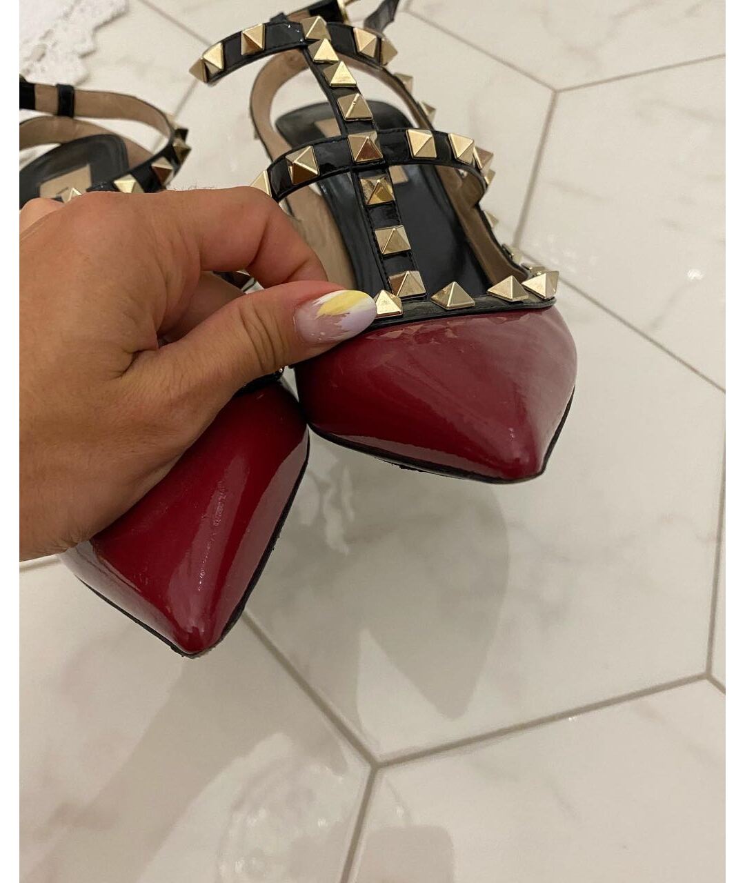 VALENTINO Бордовые босоножки из лакированной кожи, фото 2