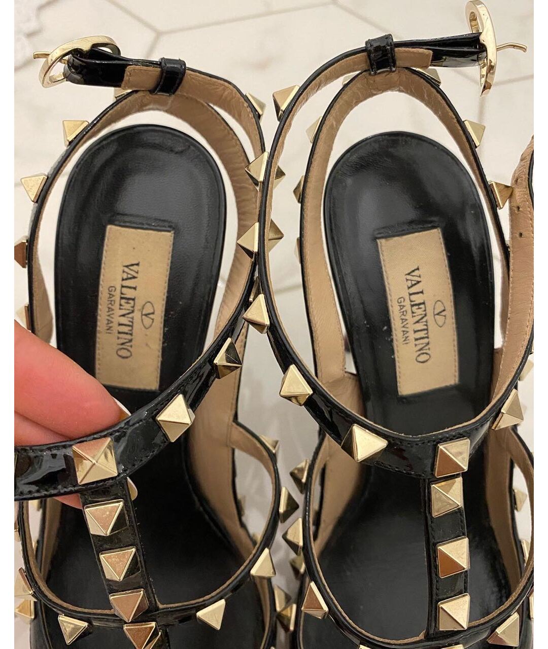 VALENTINO Бордовые босоножки из лакированной кожи, фото 6