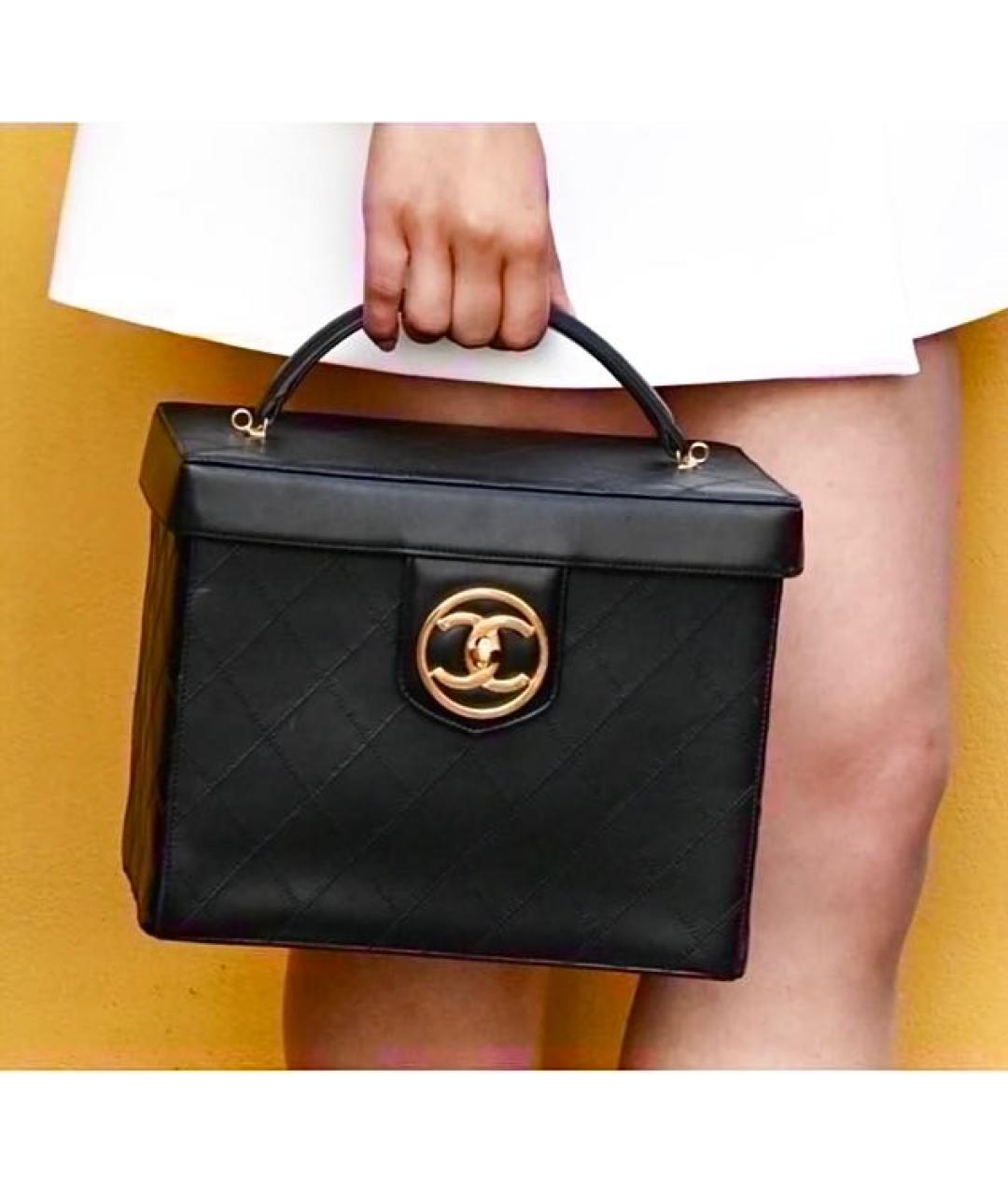 CHANEL Черная кожаная сумка с короткими ручками, фото 5