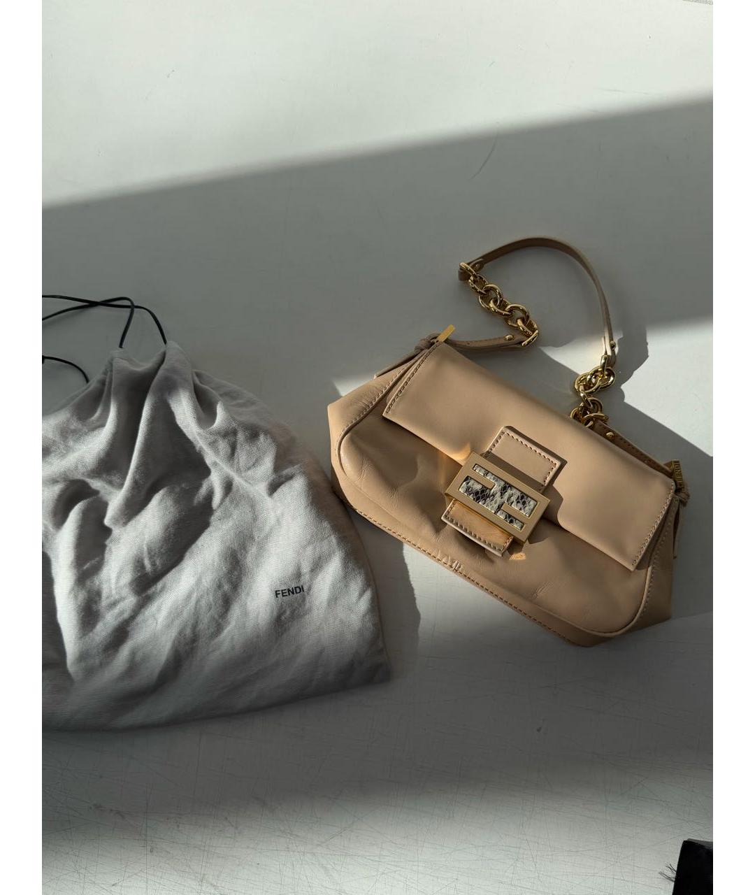 FENDI Бежевая кожаная сумка через плечо, фото 3