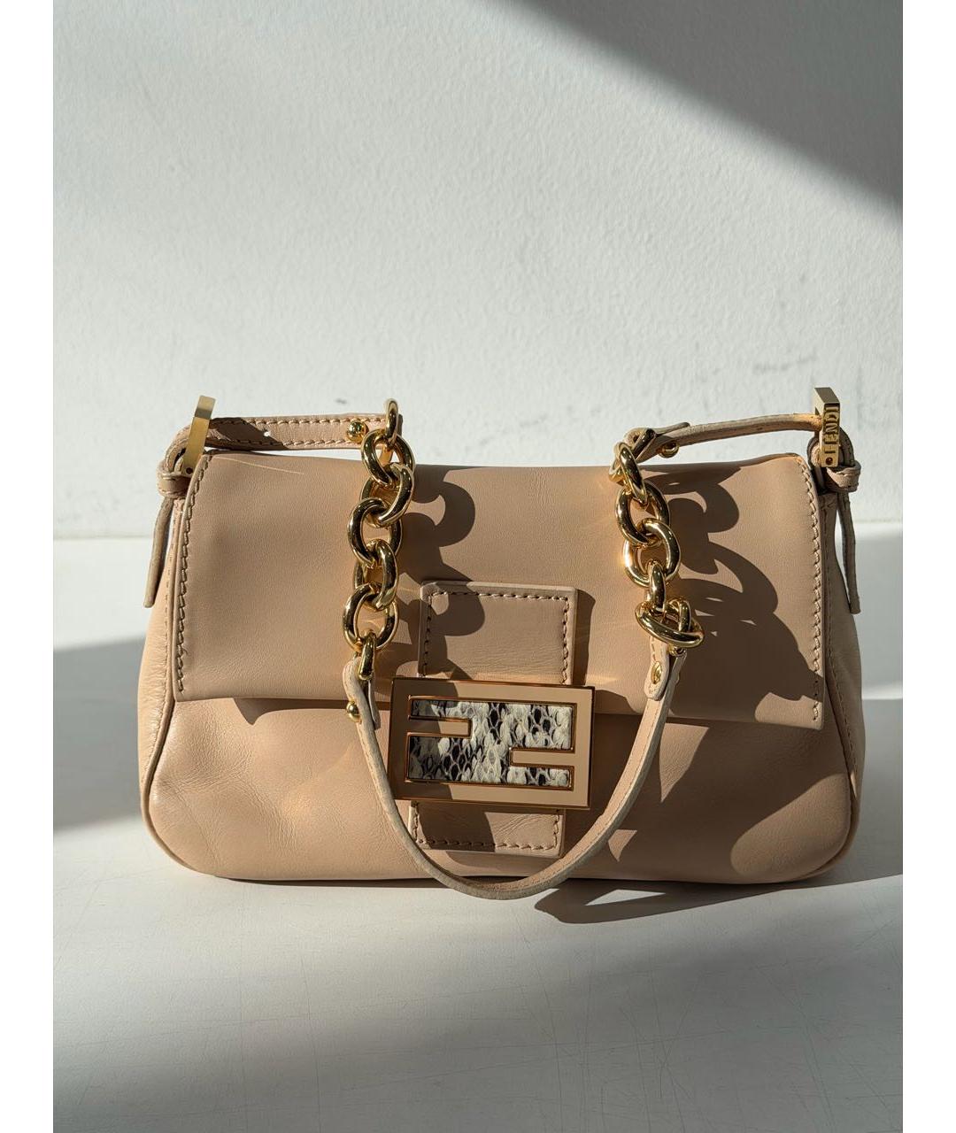 FENDI Бежевая кожаная сумка через плечо, фото 4