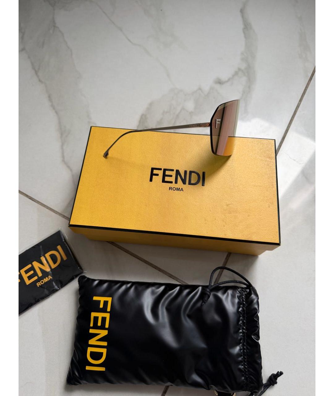 FENDI Золотые металлические солнцезащитные очки, фото 2