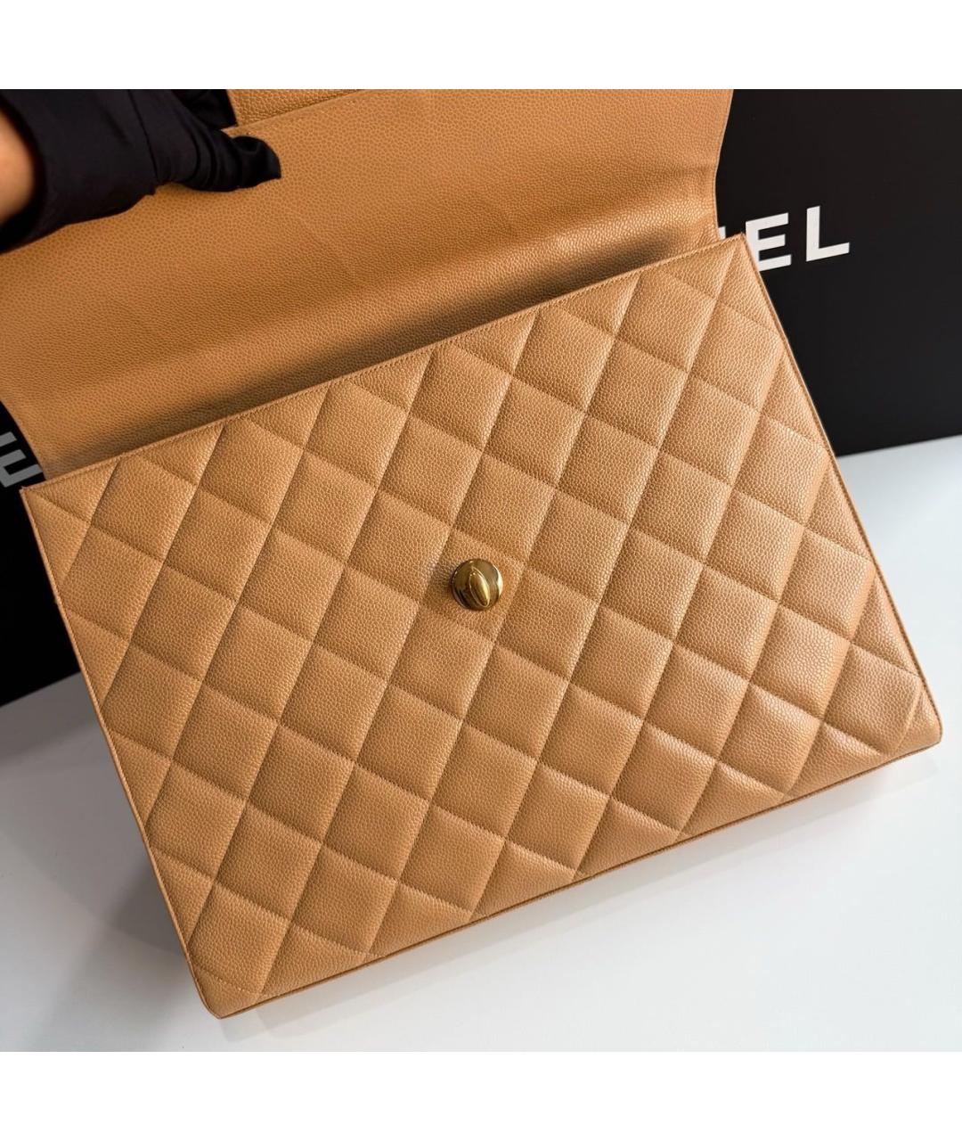CHANEL Горчичная кожаная сумка с короткими ручками, фото 4