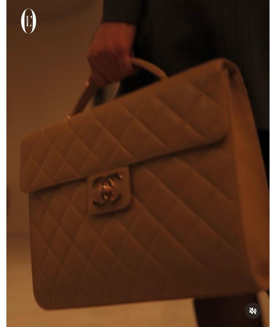 CHANEL Горчичная кожаная сумка с короткими ручками, фото 7