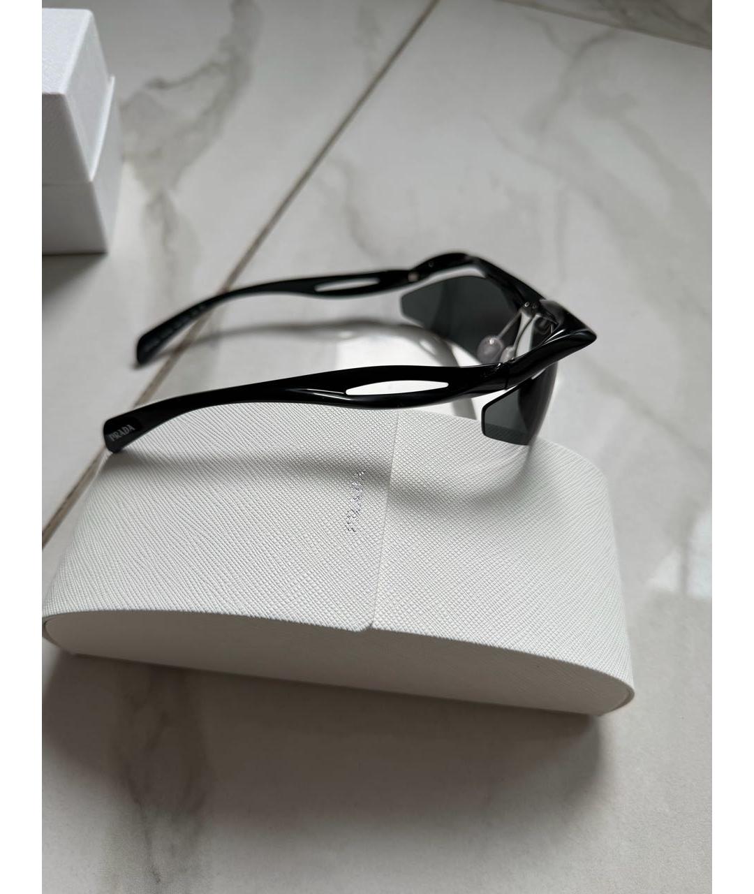 PRADA Черные пластиковые солнцезащитные очки, фото 2