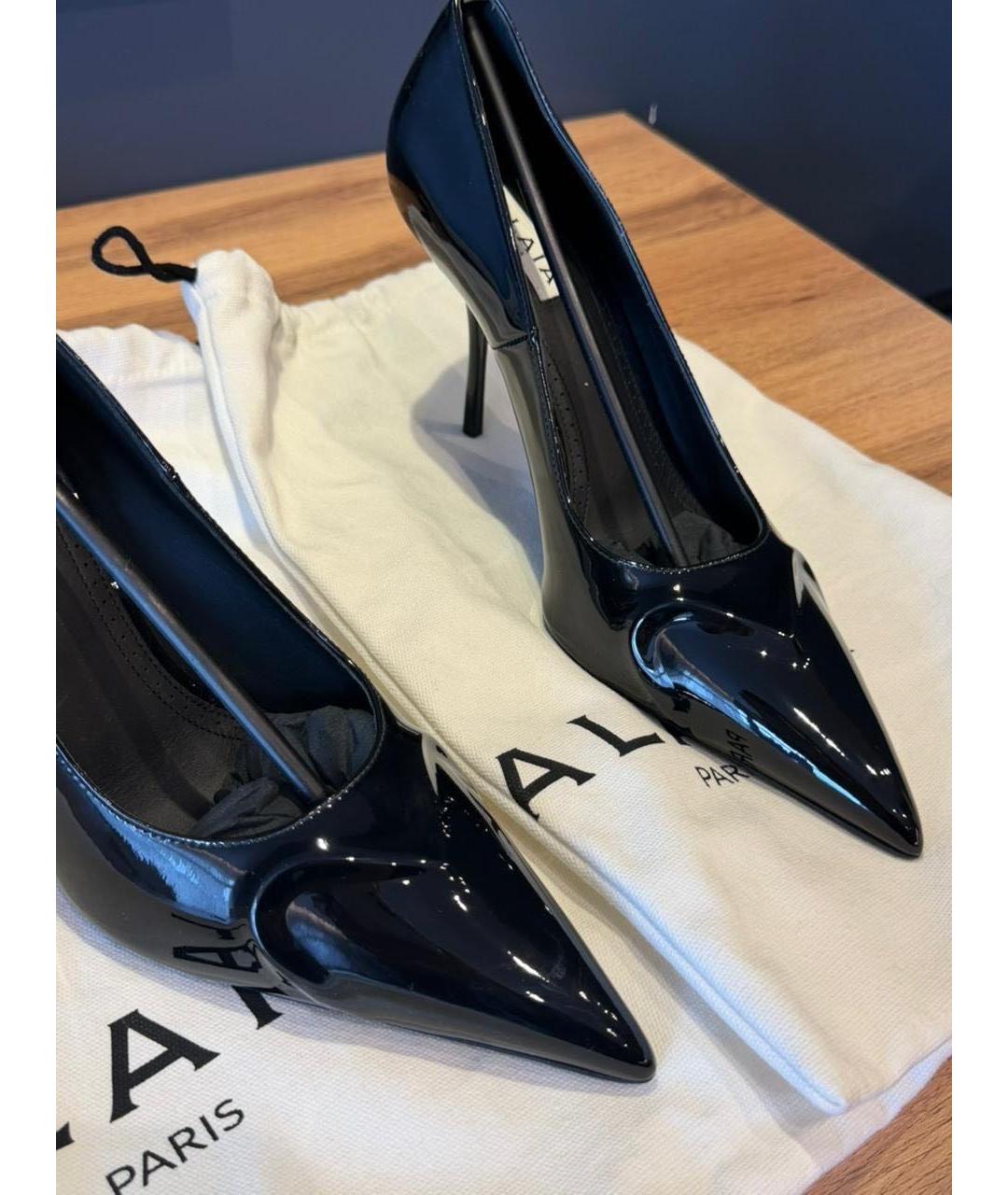 ALAIA Черные туфли из лакированной кожи, фото 8