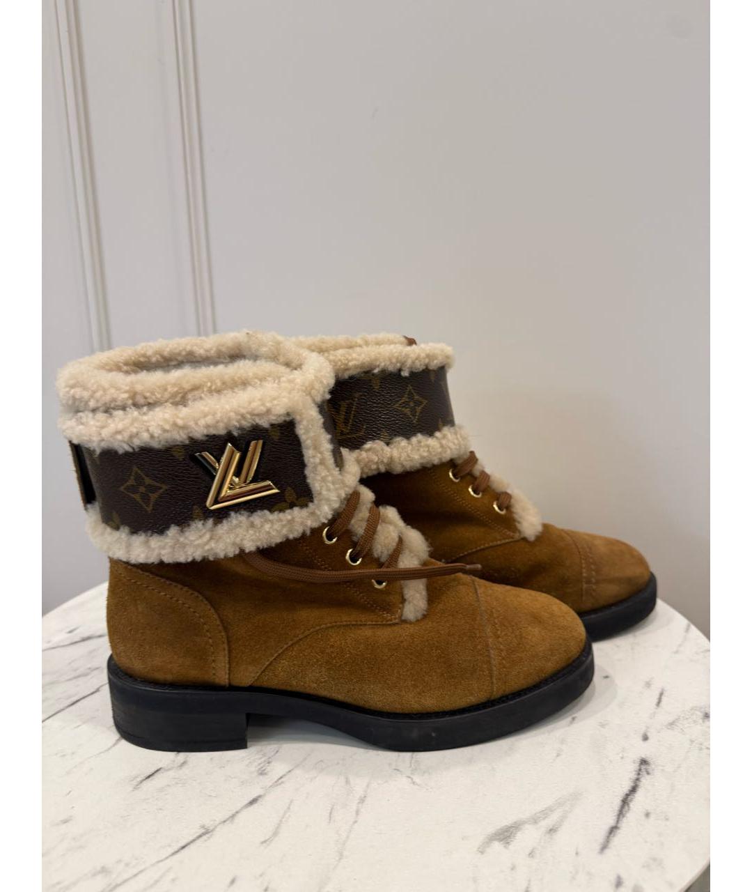 LOUIS VUITTON Коричневые замшевые ботинки, фото 8