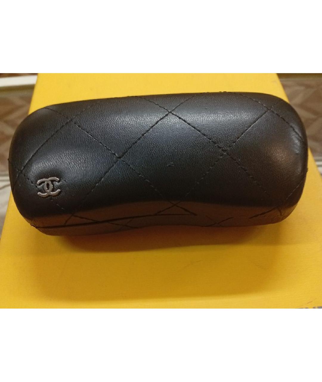 CHANEL Черные пластиковые солнцезащитные очки, фото 4