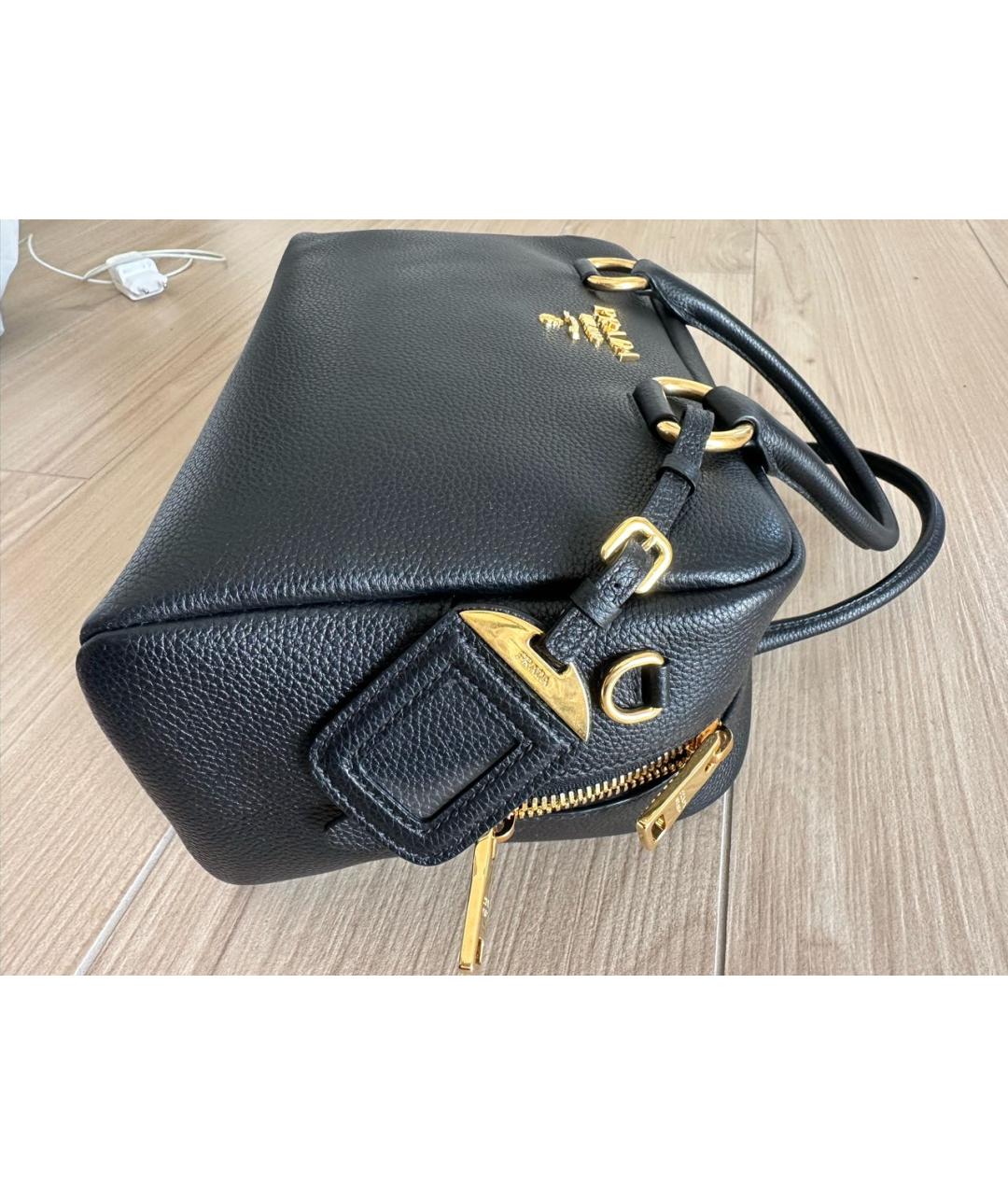PRADA Черная кожаная сумка с короткими ручками, фото 2