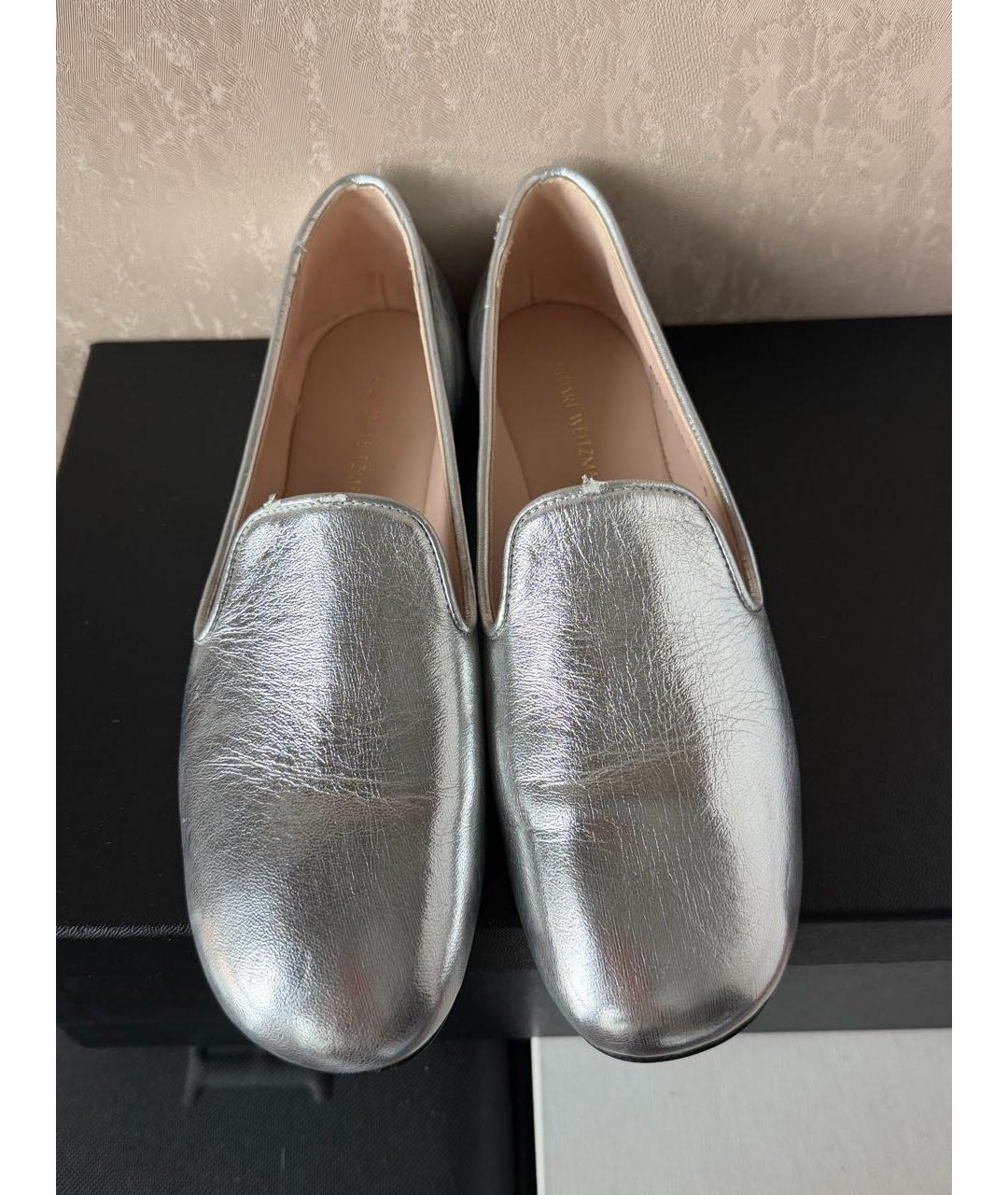STUART WEITZMAN Серебряные кожаные лоферы, фото 2