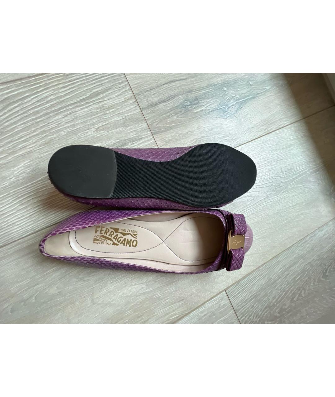 FERRAGAMO Фиолетовые балетки из экзотической кожи, фото 8