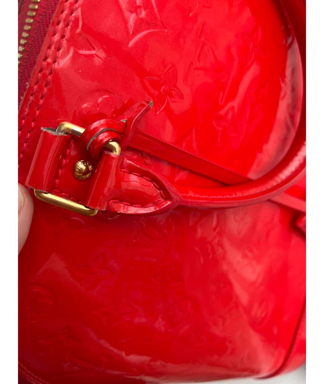 LOUIS VUITTON Красная сумка с короткими ручками из лакированной кожи, фото 8