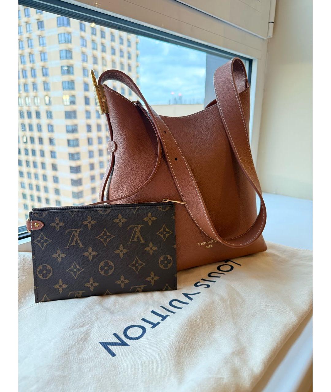 LOUIS VUITTON Коричневая кожаная сумка через плечо, фото 6