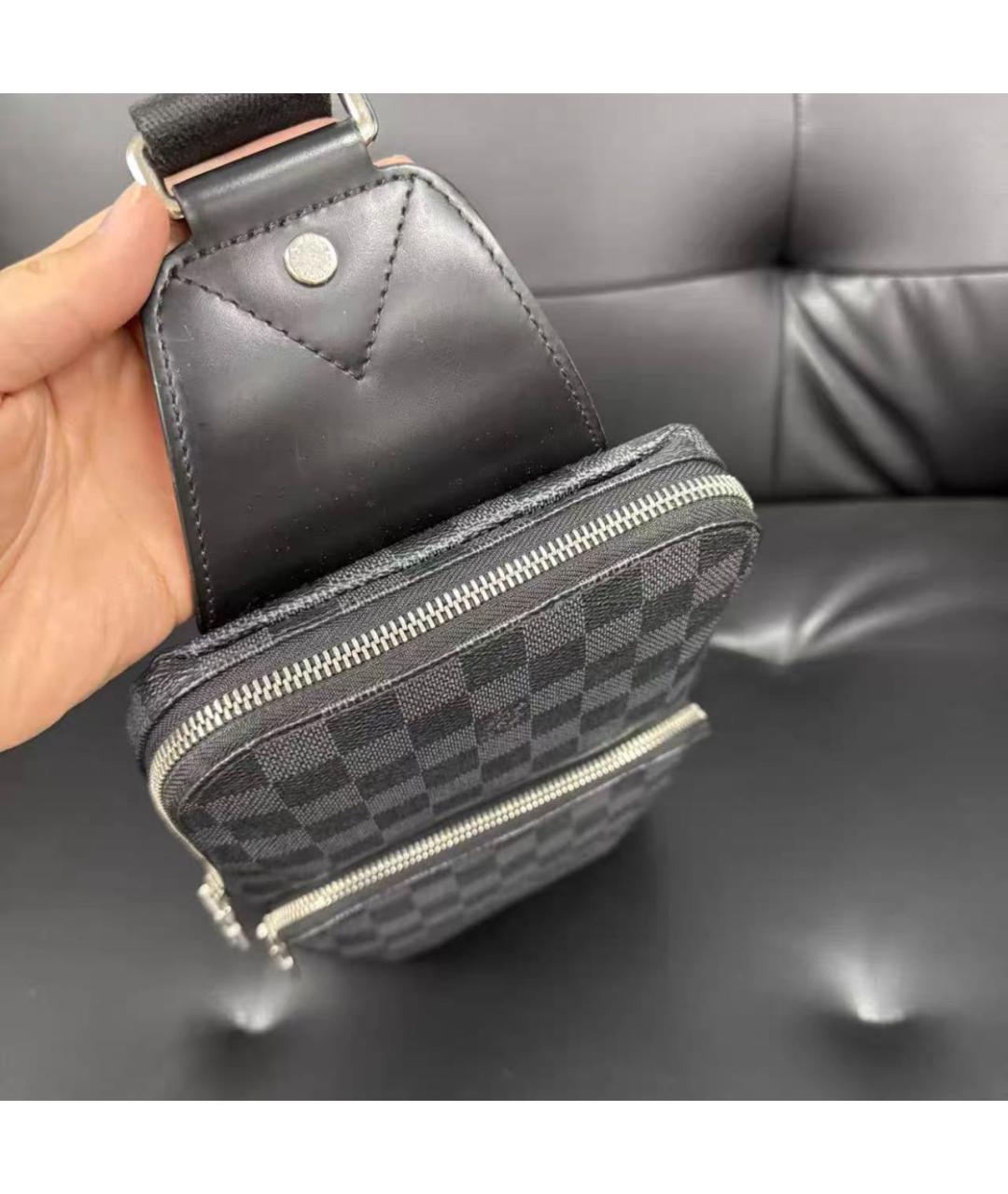 LOUIS VUITTON Черная сумка на плечо, фото 5