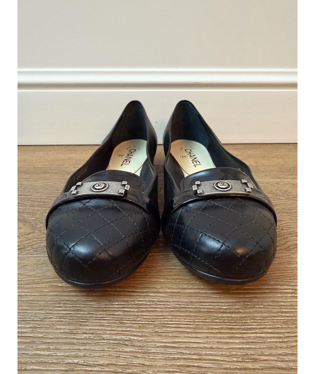 CHANEL Черные кожаные балетки, фото 2