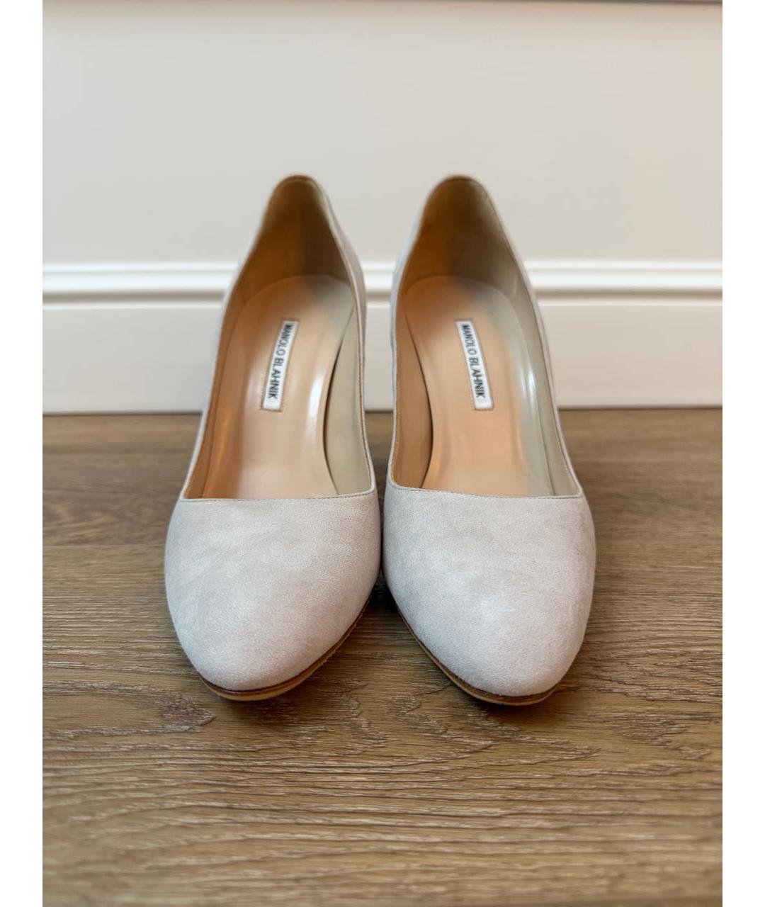 MANOLO BLAHNIK Бежевые замшевые туфли, фото 2