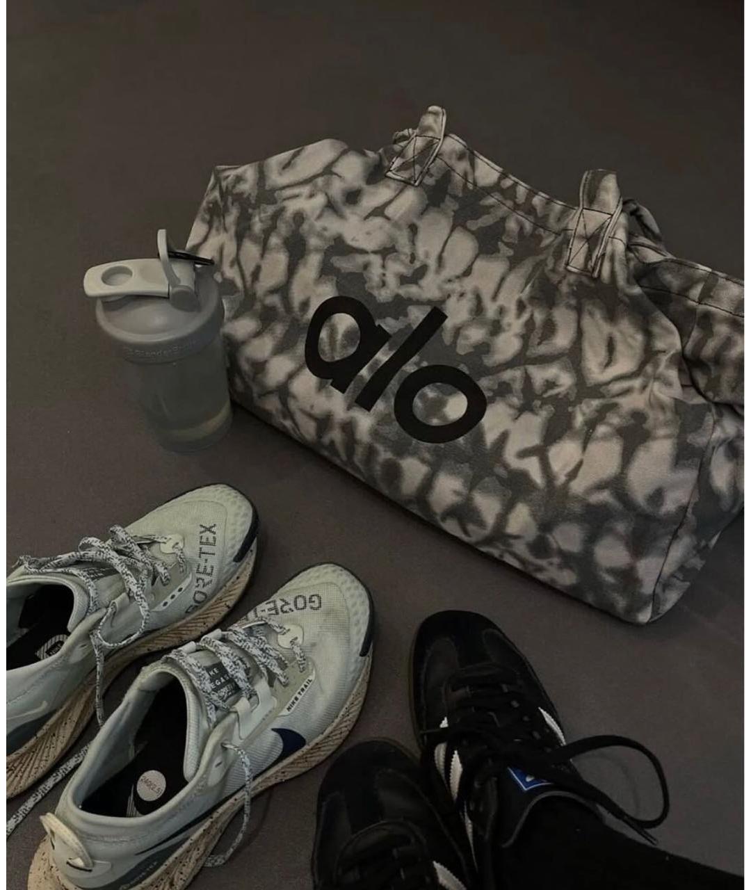 ALO YOGA Серая сумка тоут, фото 4