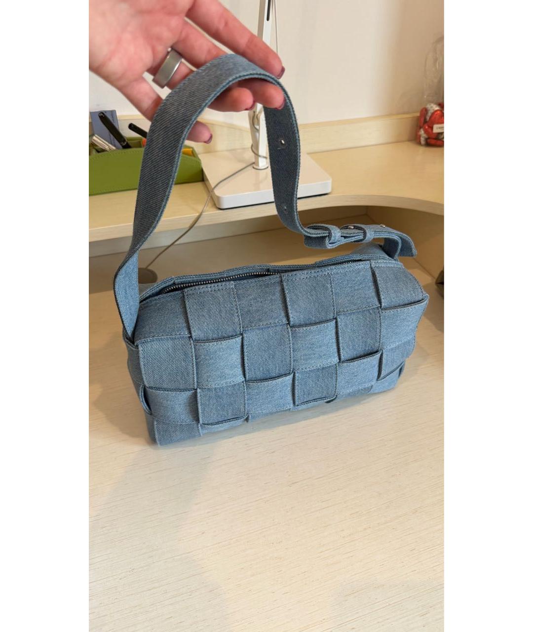 BOTTEGA VENETA Синяя деним сумка через плечо, фото 2