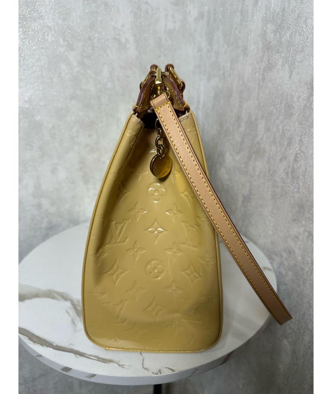 LOUIS VUITTON Золотая сумка с короткими ручками из лакированной кожи, фото 4