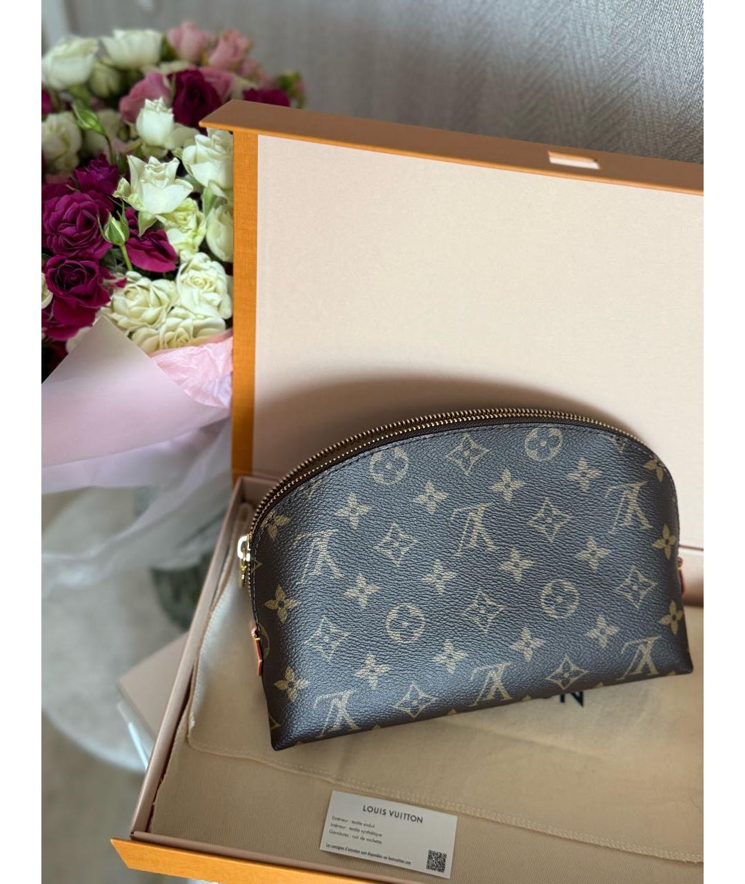 LOUIS VUITTON Коричневая косметичка, фото 3