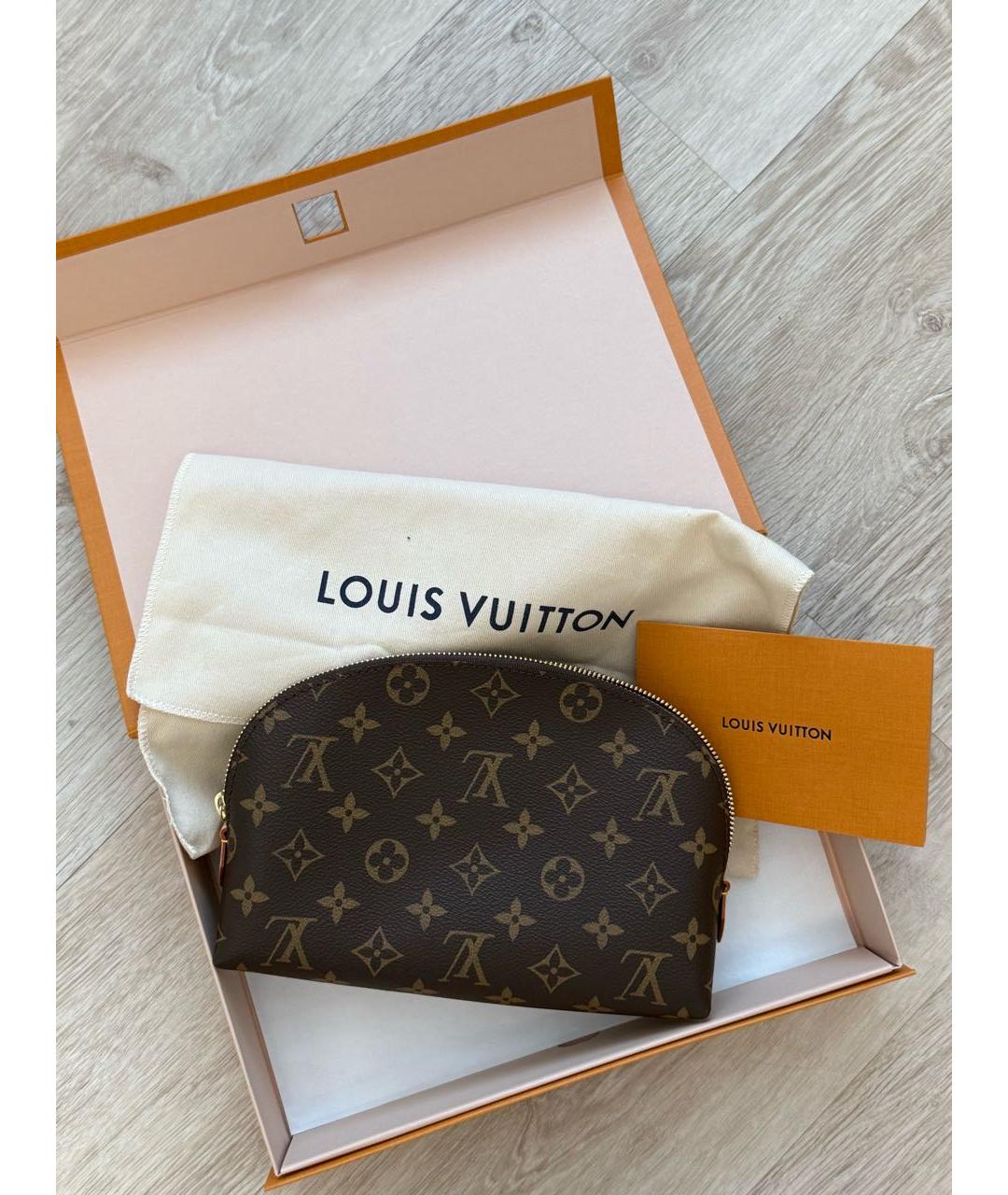 LOUIS VUITTON Коричневая косметичка, фото 4