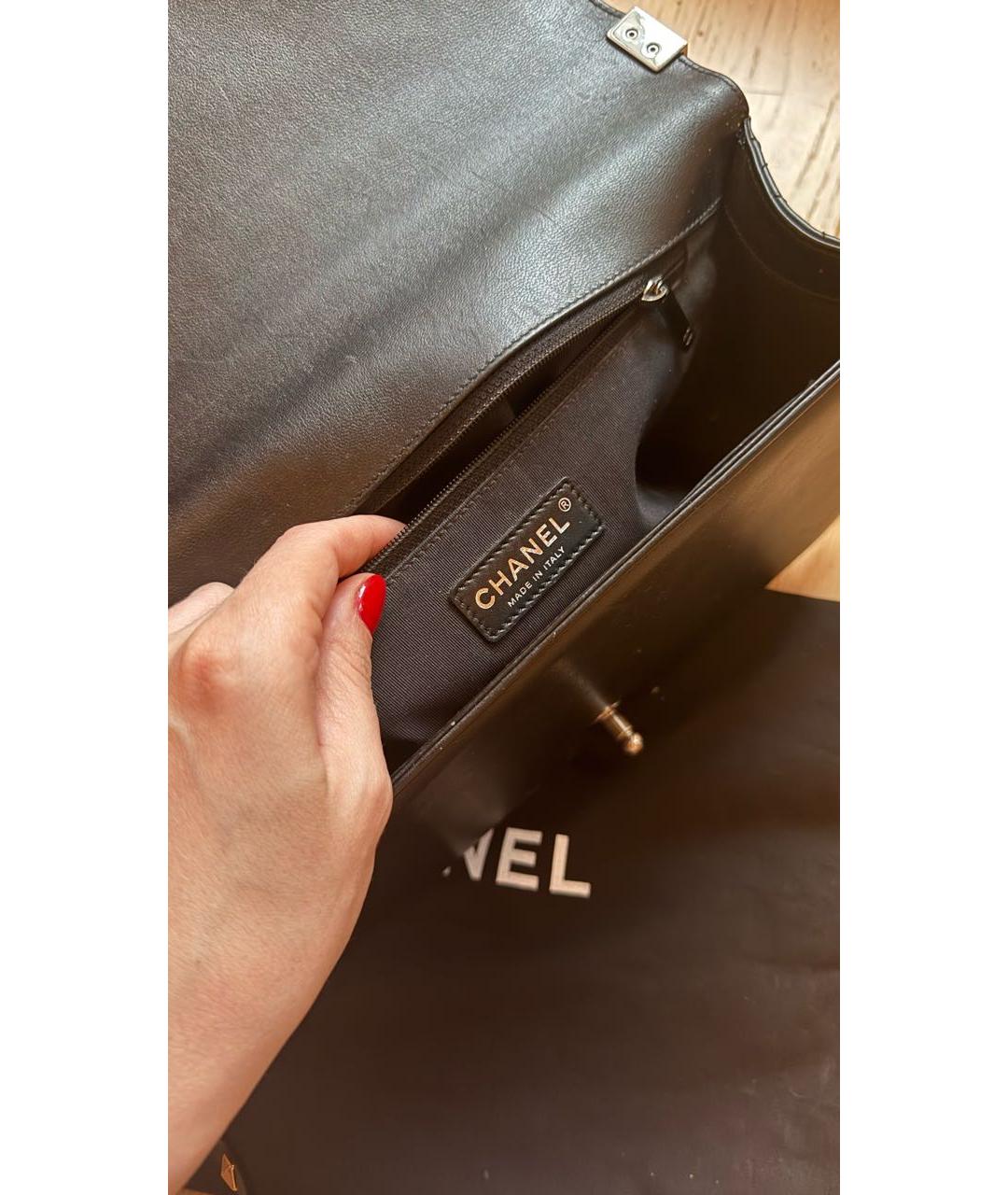 CHANEL Черная кожаная сумка через плечо, фото 4