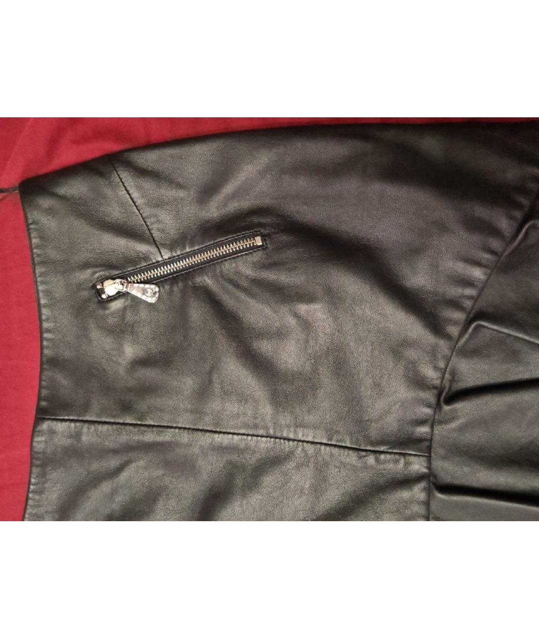 ALEXANDER MCQUEEN Черная кожаная юбка мини, фото 4