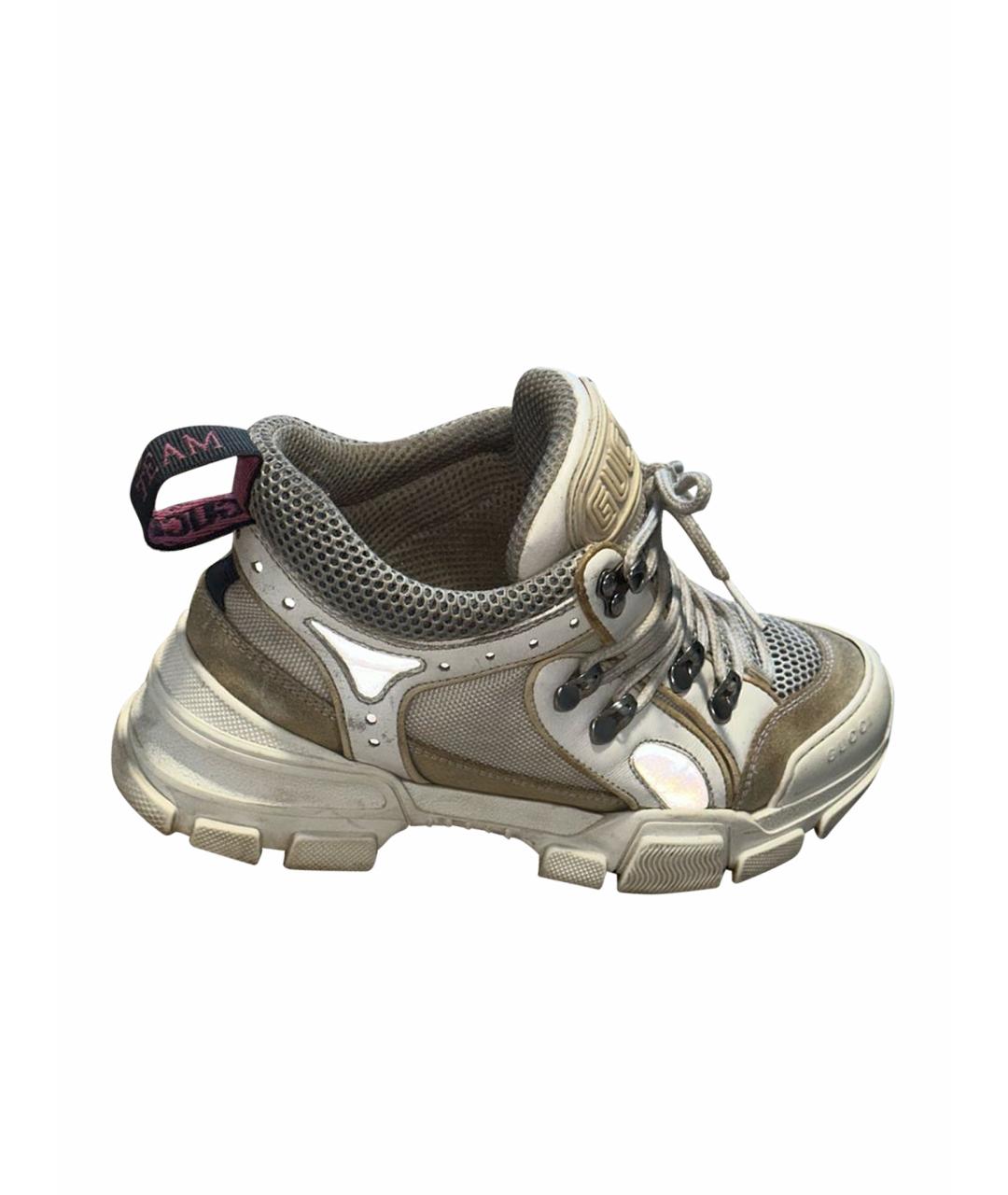 GUCCI Белые замшевые низкие ботинки, фото 1