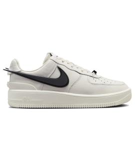 NIKE Кроссовки