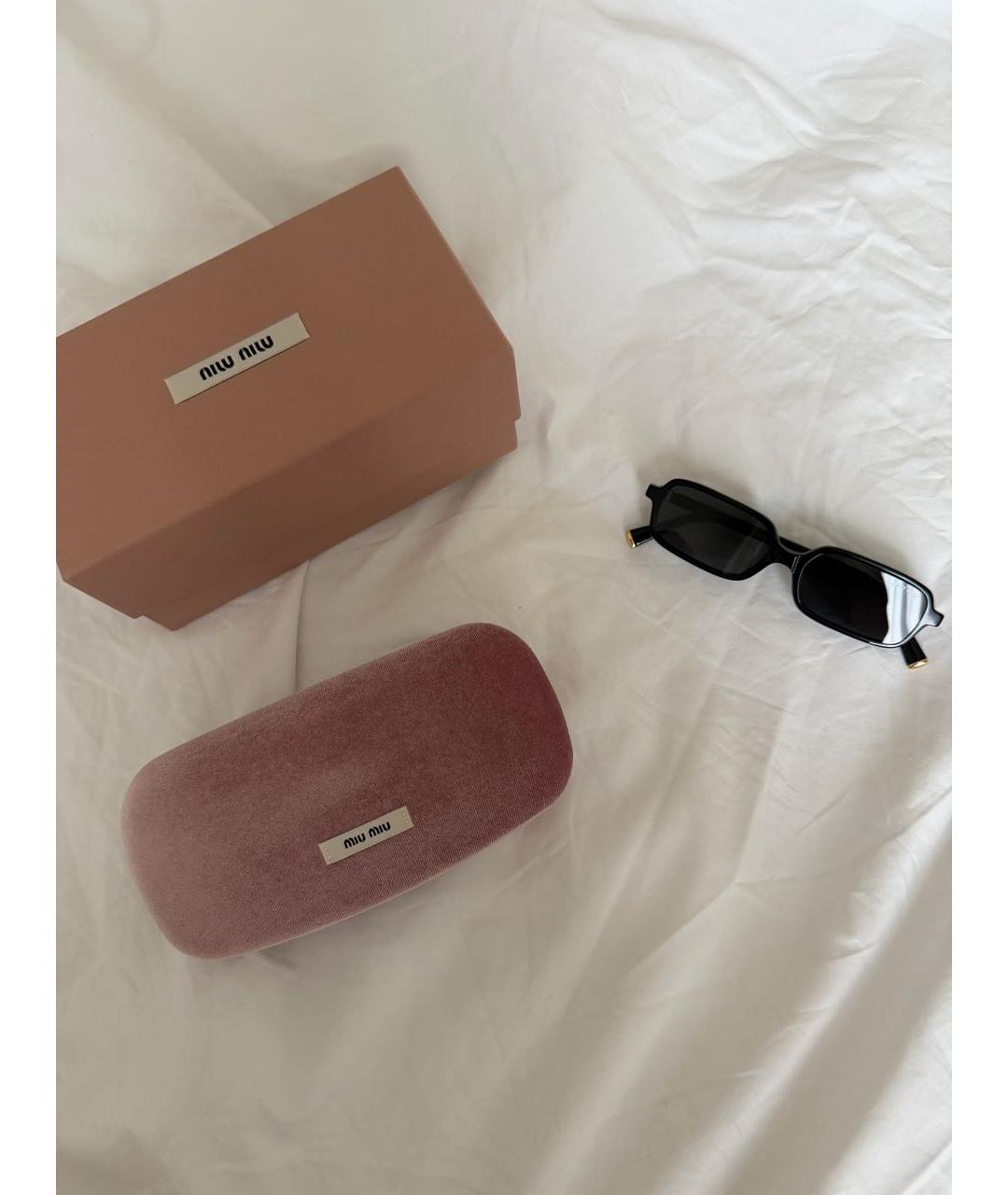 MIU MIU Черные пластиковые солнцезащитные очки, фото 4