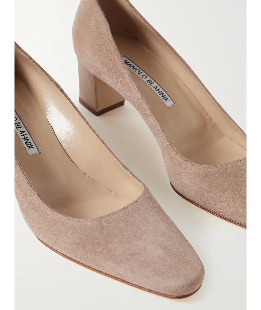 MANOLO BLAHNIK Бежевые замшевые лодочки на низком каблуке, фото 3