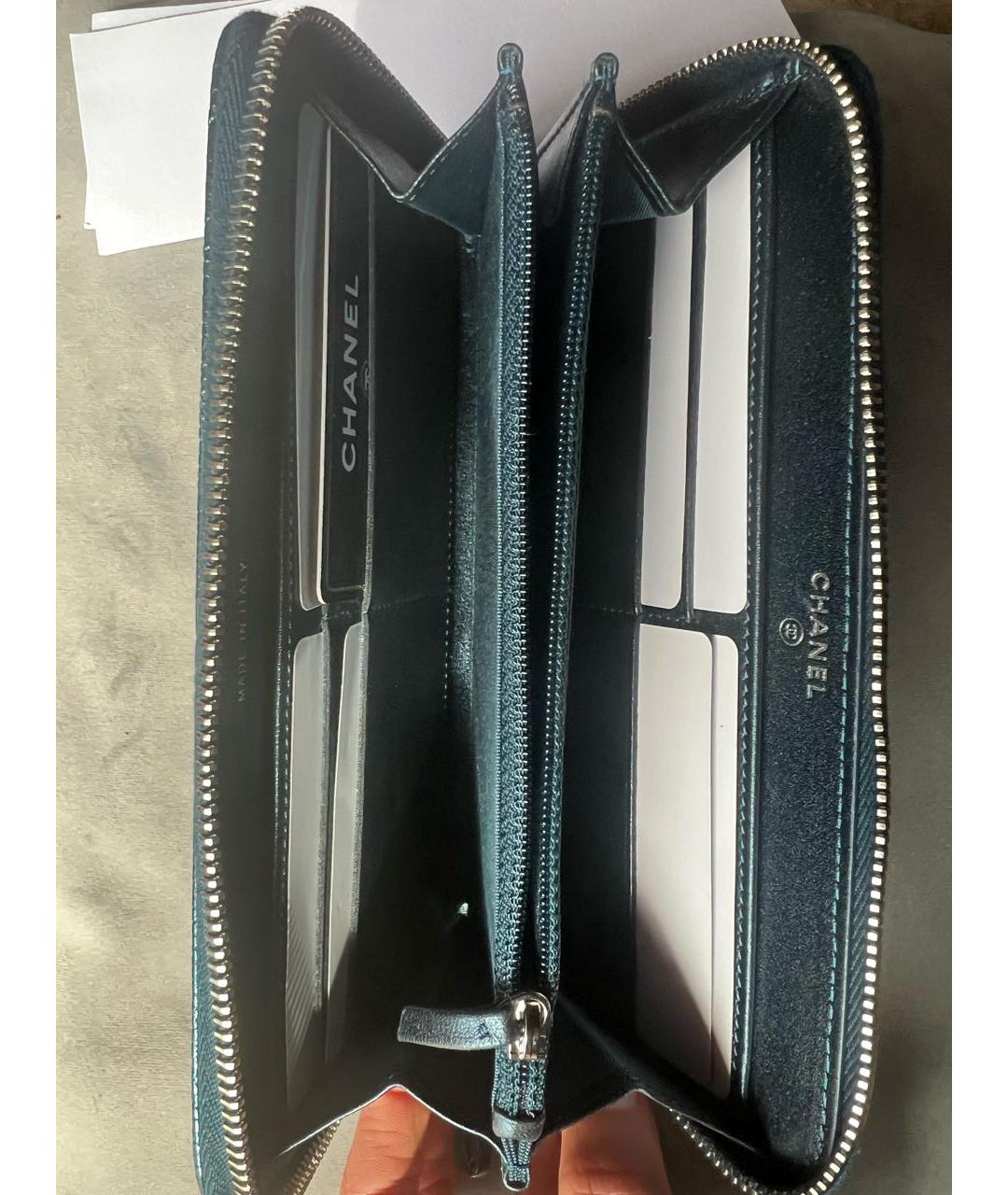 CHANEL Бирюзовый кошелек из экзотической кожи, фото 4