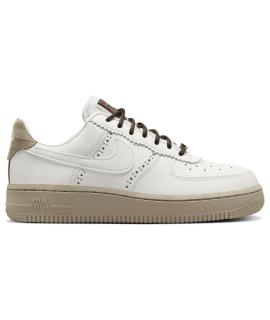 NIKE Кроссовки