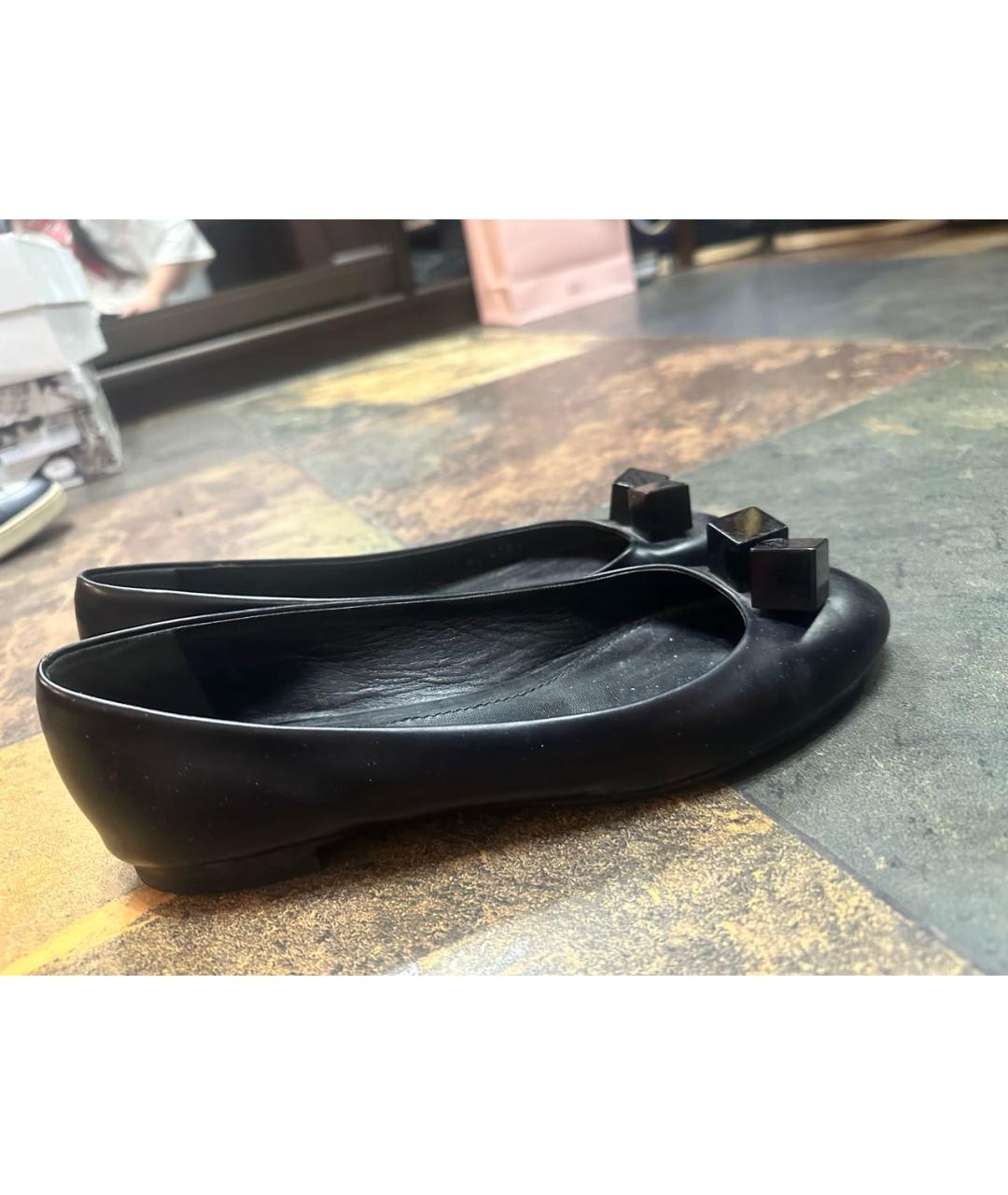 LOUIS VUITTON Черные кожаные балетки, фото 7
