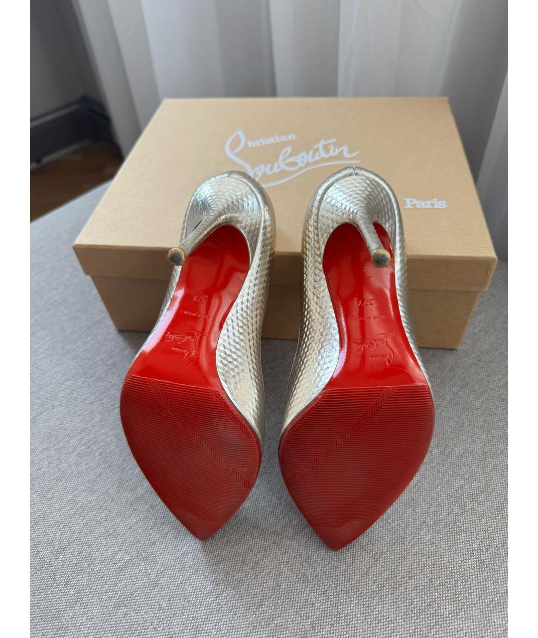 CHRISTIAN LOUBOUTIN Золотые кожаные туфли, фото 5