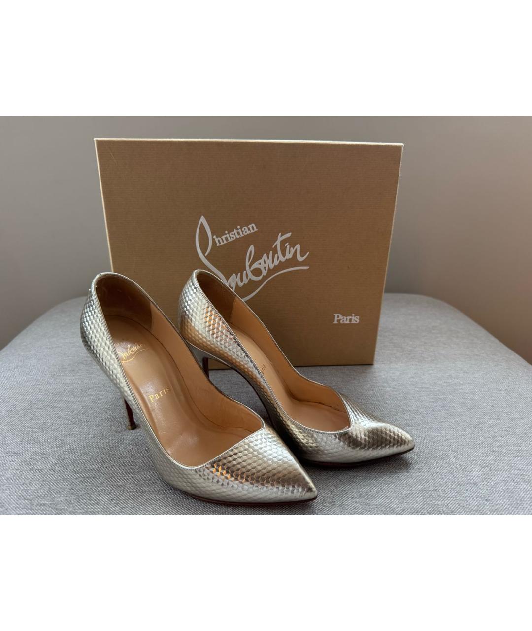 CHRISTIAN LOUBOUTIN Золотые кожаные туфли, фото 2