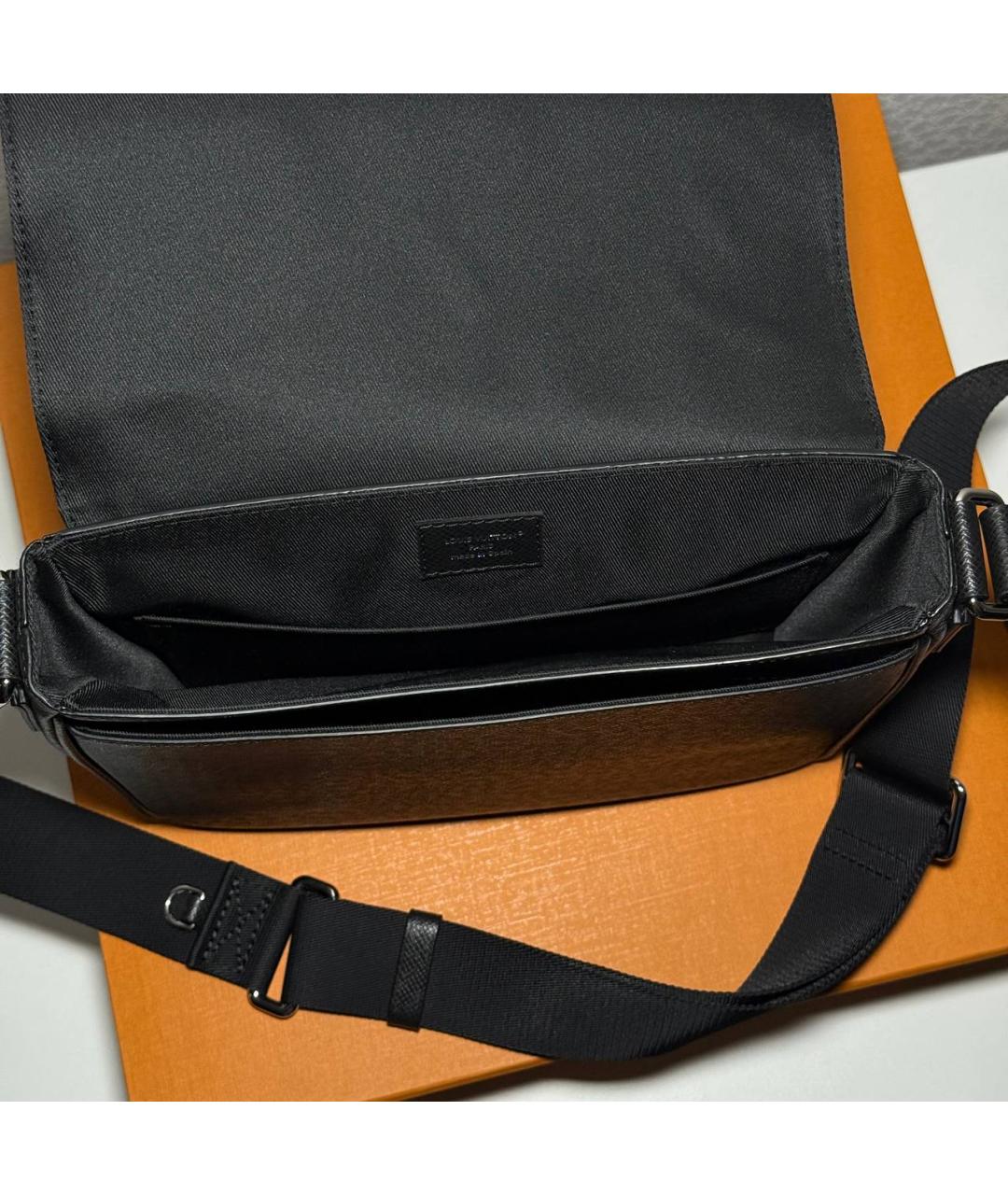 LOUIS VUITTON Черная кожаная сумка на плечо, фото 7