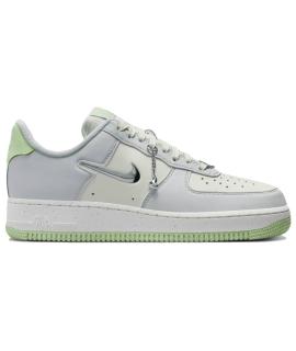 NIKE Кроссовки