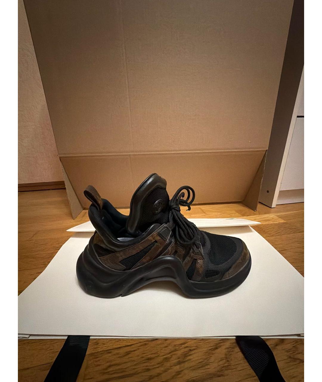 LOUIS VUITTON Коричневые кожаные кроссовки, фото 5